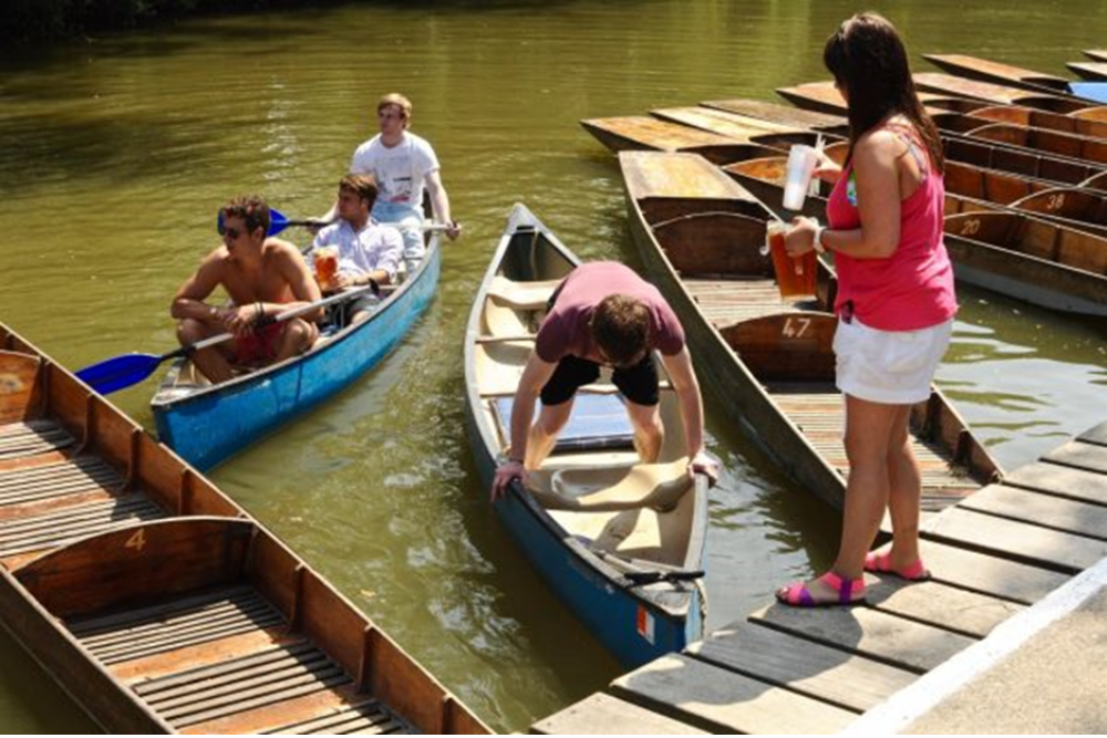 Punting on the River Cherwell