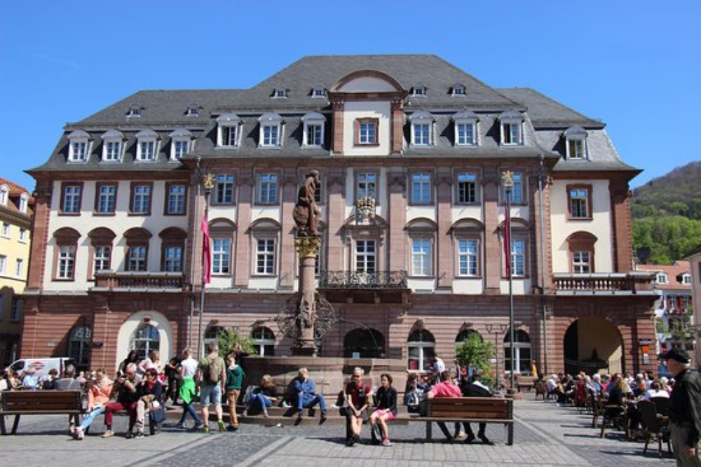 Stroll the Old Town (Altstadt)