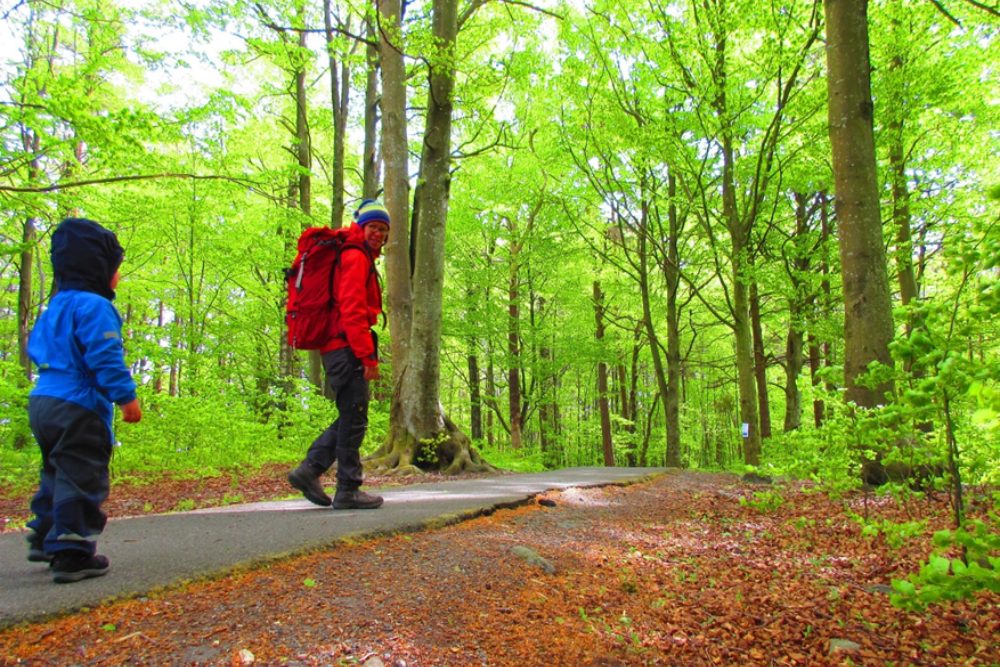 Hiking in Raet National Park