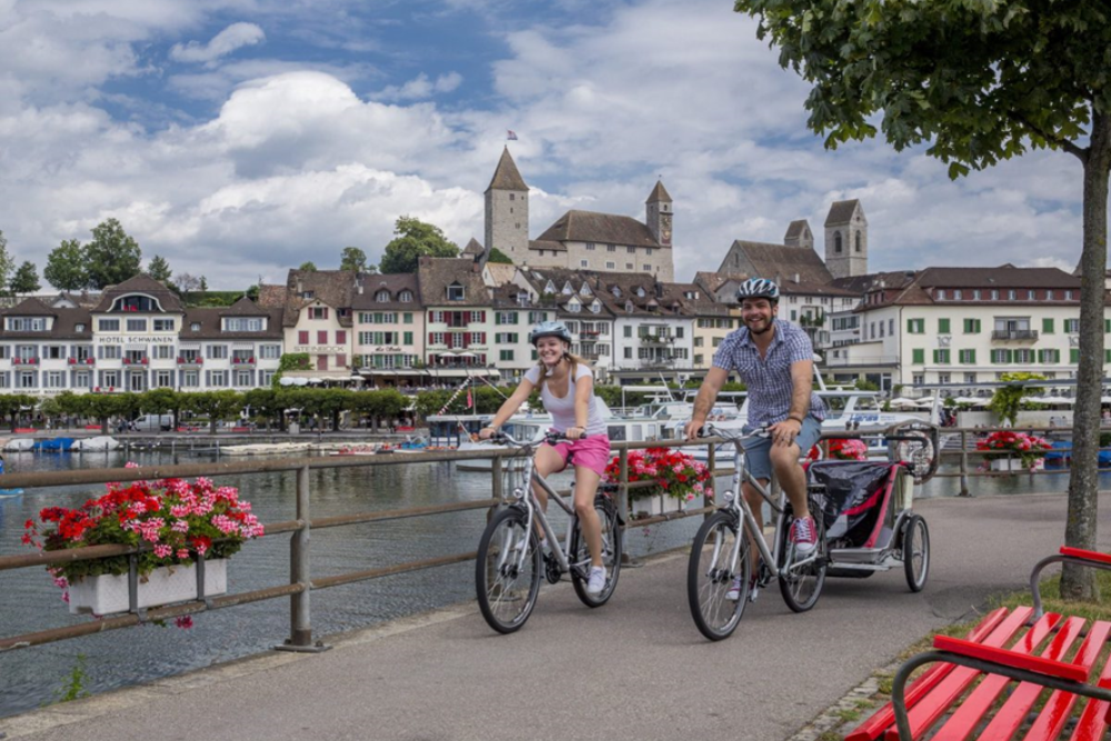 Cycling Along the Lake Zurich Path