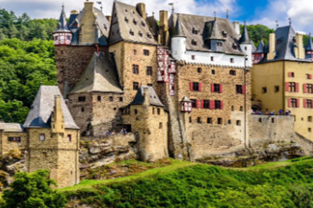 Visit the Gitter Castle