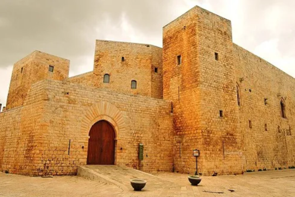 Norman Castle (Castello Normanno-Svevo):