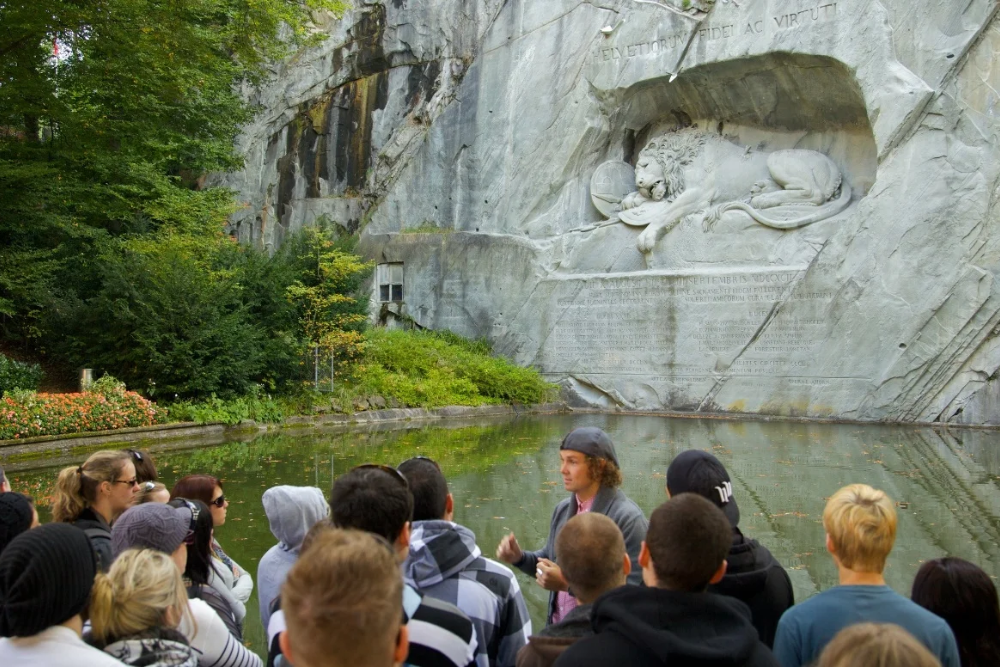 Lion Monument (Lowendenkmal)