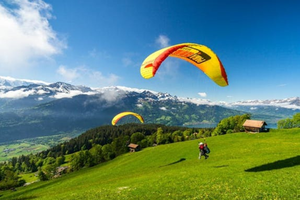 Paragliding over Lake Lucerne