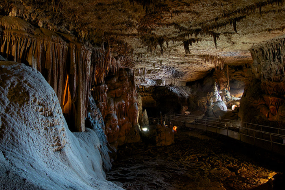 Blanchard Springs Caverns