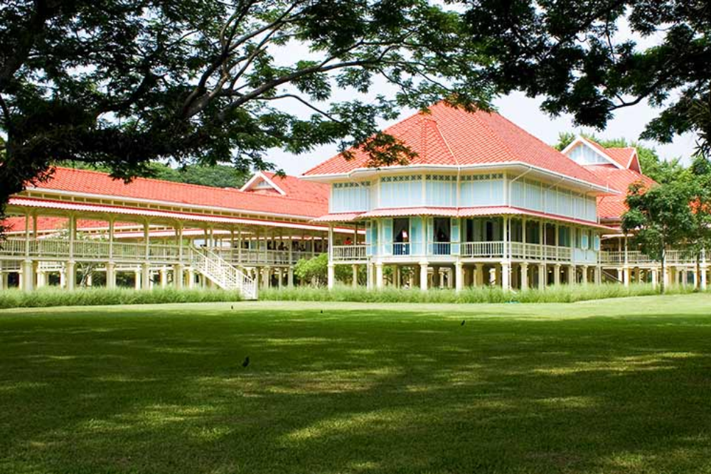 Maruekhathaiyawan Palace