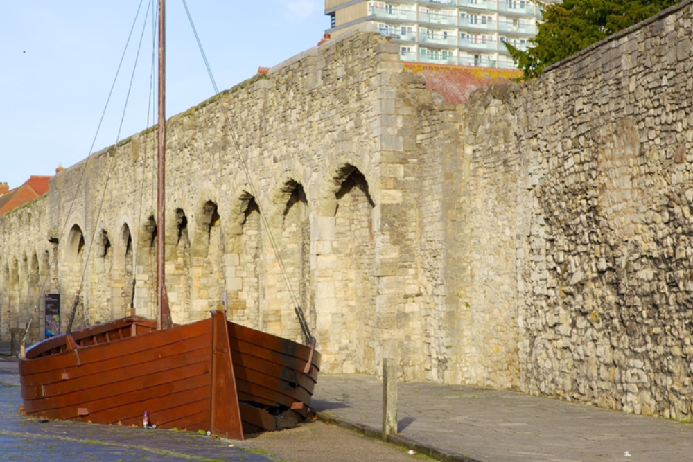 The Southampton Wall (Middle age City Walls)
