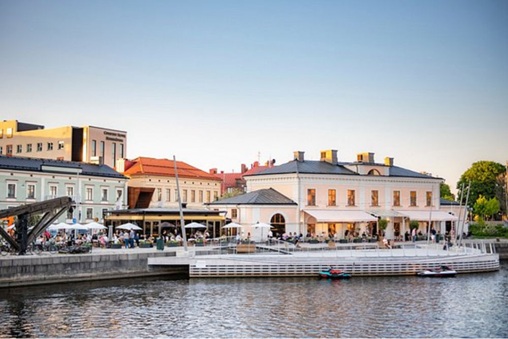 Bistros and Local Food