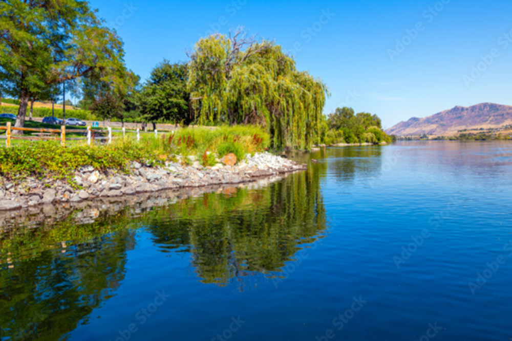 Sailing on Lake Chelan