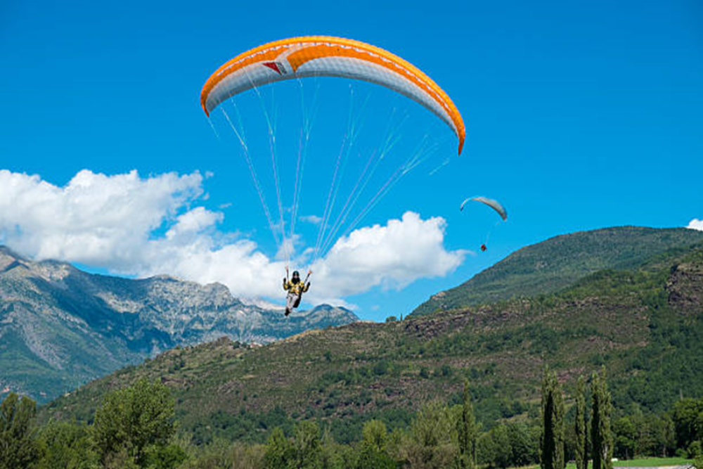 Paragliding over the Castilian Plateau