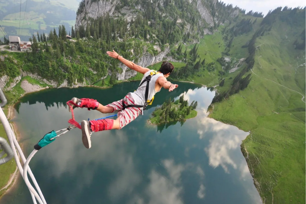 Bungee Jumping
