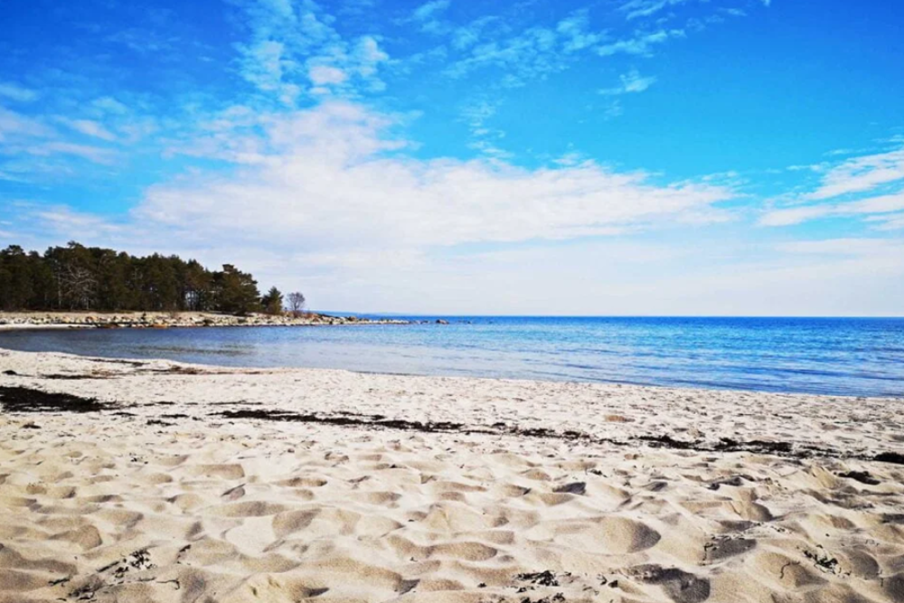 Nattaro Island – Hiking, Snorkeling, and Camping