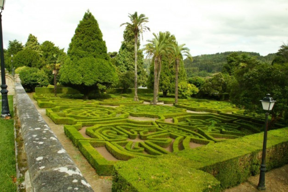 Mendez Nunez Gardens