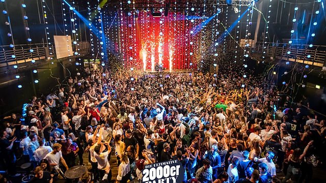 Clubbing Night @ X-TRA (biggest Club of Zurich) | Pubcrawl