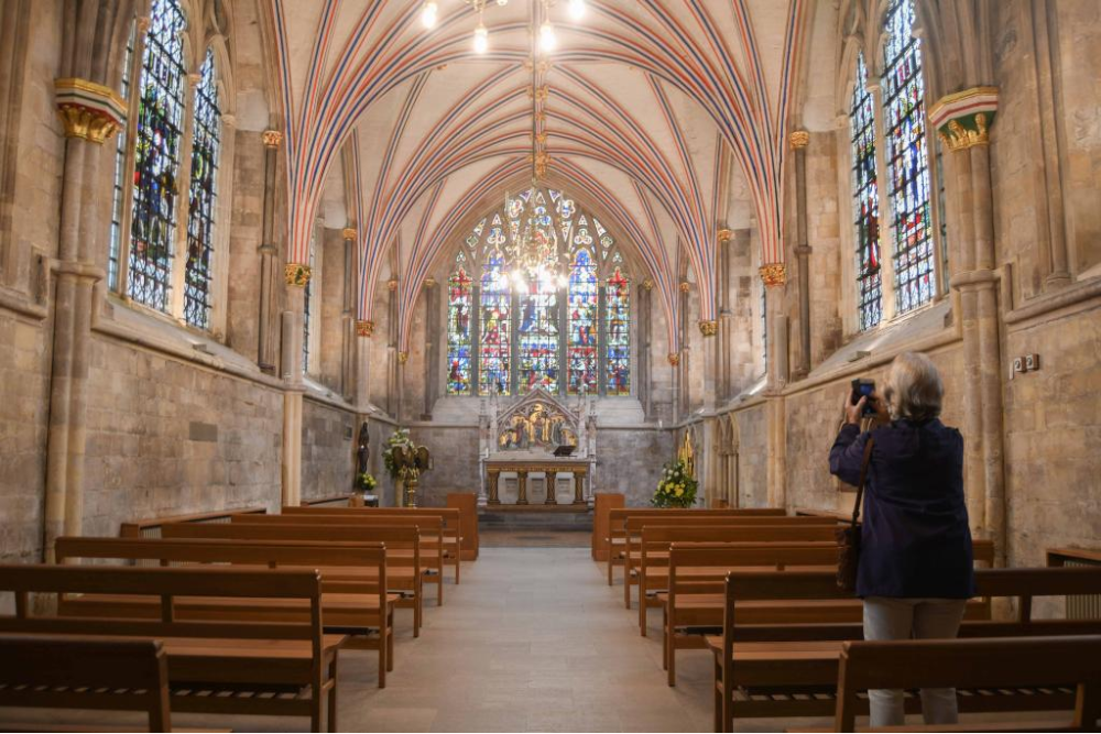  Chichester Cathedral