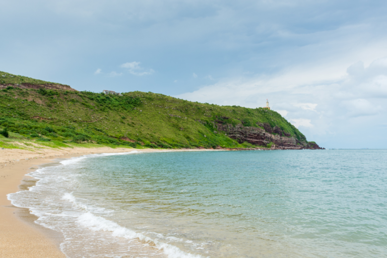 Top 5 Vietnamese Islands for a Peaceful Solo Escape