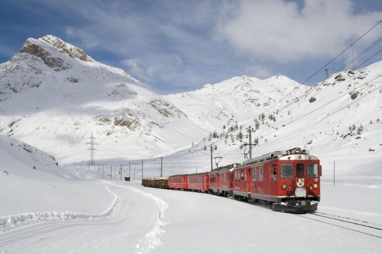 Rail Journeys to Remember: Exploring Switzerland’s Panoramic Trains in Winter