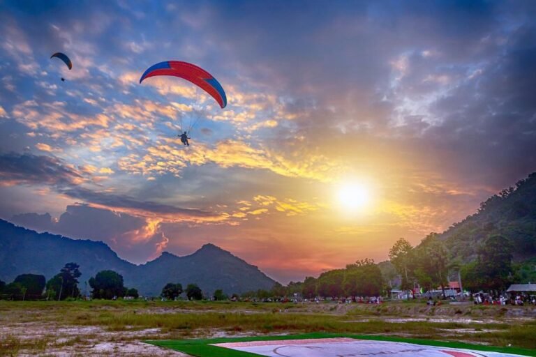 Paragliding in Vietnam: Best Takeoff Points for a Bird’s Eye View
