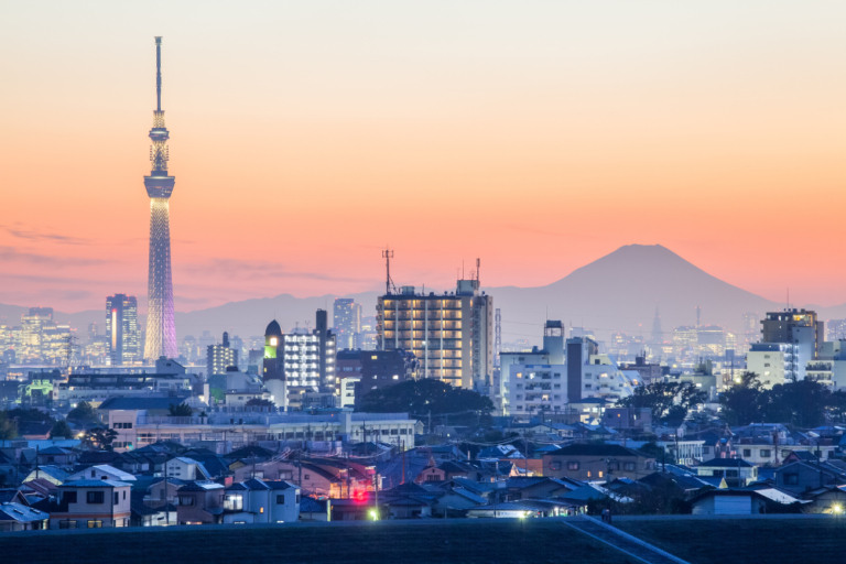 How to Experience Japan’s Most Beautiful Skylines at Night
