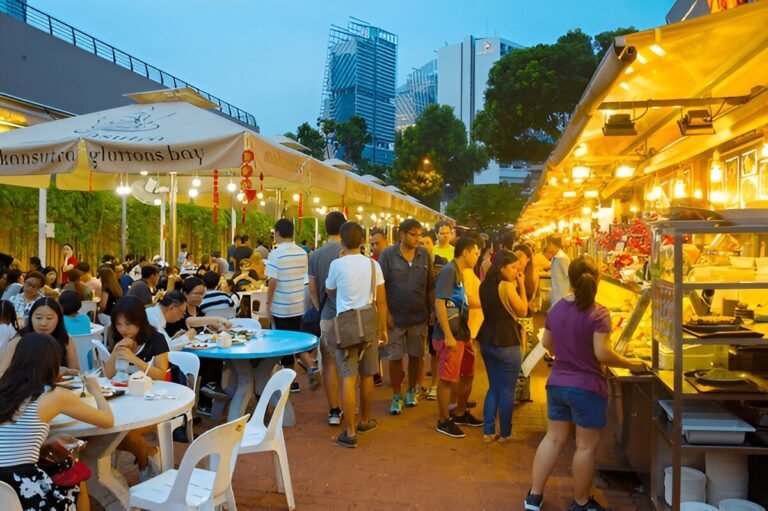  A Comprehensive Guide to Singapore’s Hawker Centers
