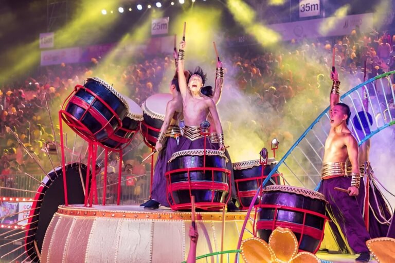 Exploring the Best Street Performances and Entertainment in Singapore