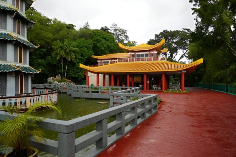 Unveiling Singapore: A Journey Through Its Hidden Gems   