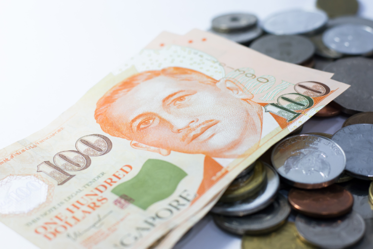 A Guide to Singapore’s Currency and Tipping Culture