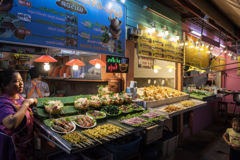 Exploring Singapore’s Night Markets and Bazaars