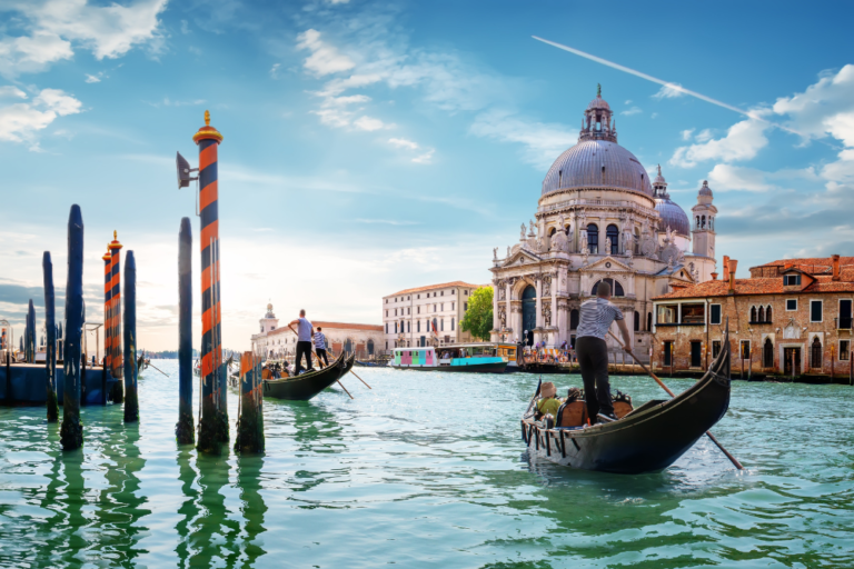 How to Plan a Romantic Getaway in Venice