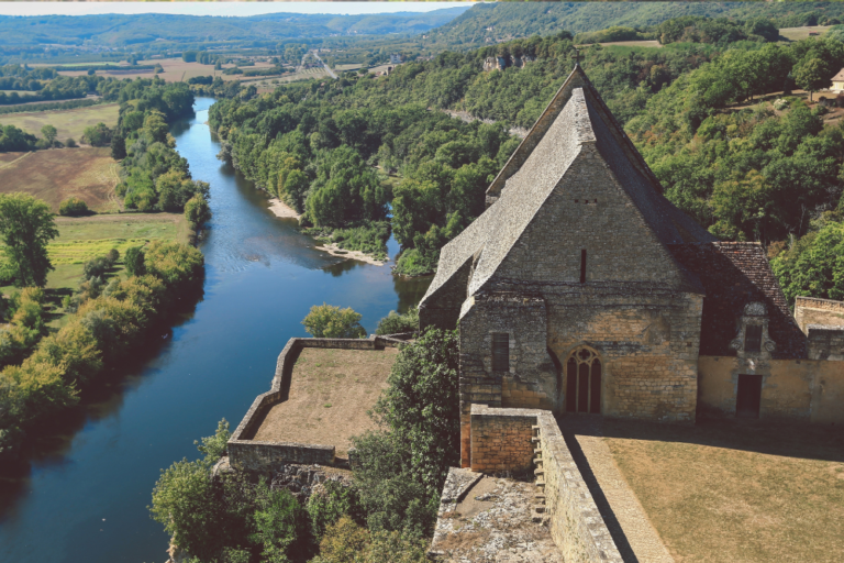 A Guide to Exploring the Dordogne Region