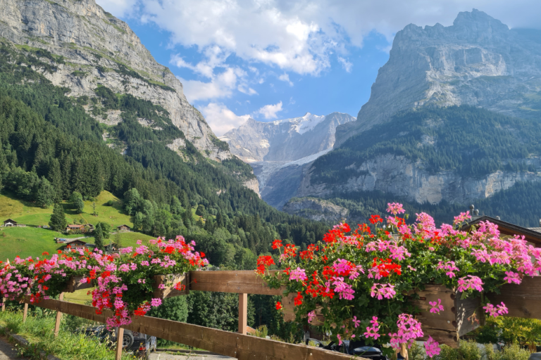 How to Spend a Digital Detox Weekend in the Swiss Alps