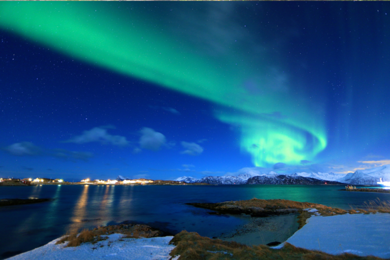 Into the White: Your Guide to Experiencing the Arctic Wilderness in Scandinavia